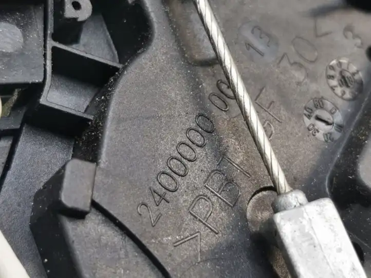 Ford Focus (2005 - 2008) 4M5AA26413BE Замок задней двери — фото 7