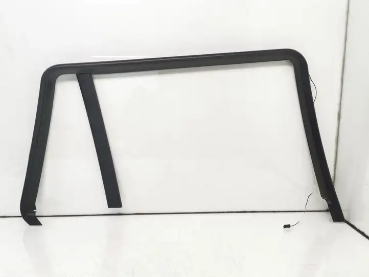 BMW 3 E46 (1998 - 2005) 8212525C Накладка стекла задней двери — фото 1