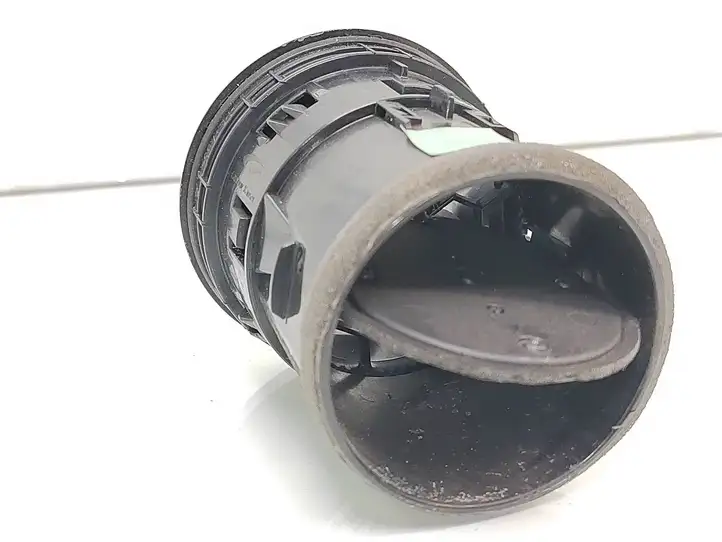 Nissan Qashqai (2006 - 2010) 68760JD10A Боковой воздушный дефлектор — фото 2