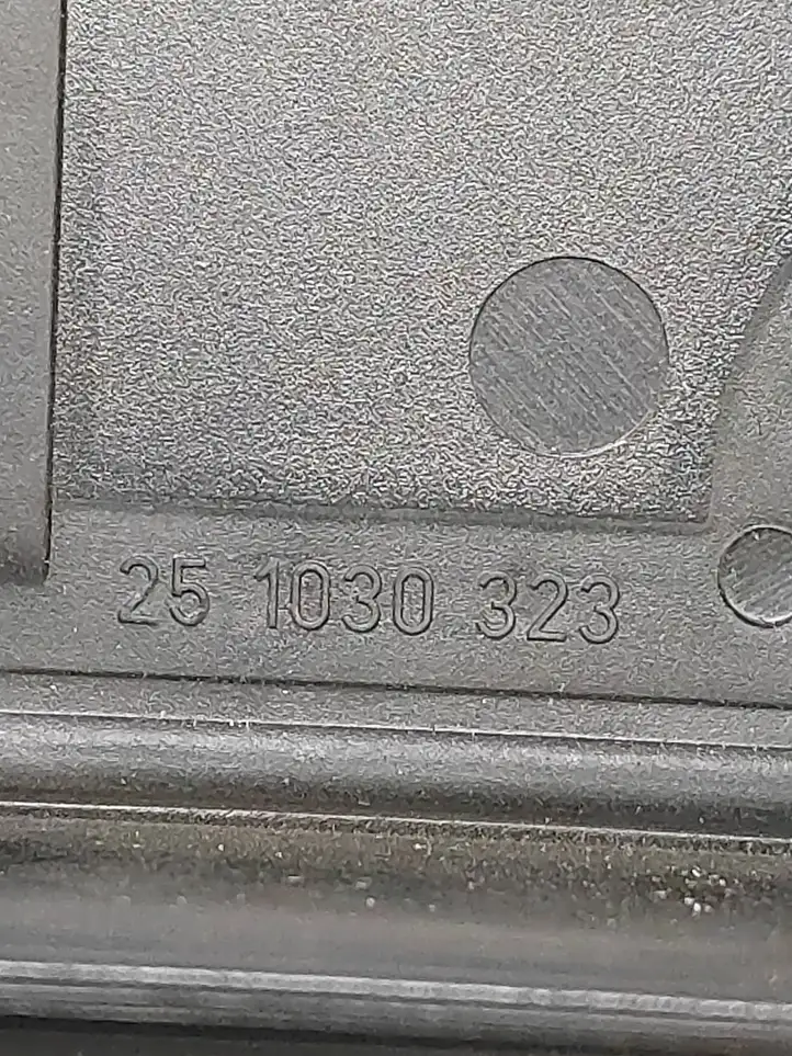 Volkswagen Touran I (2003 - 2010) 1T0819704B Боковой воздушный дефлектор — фото 5