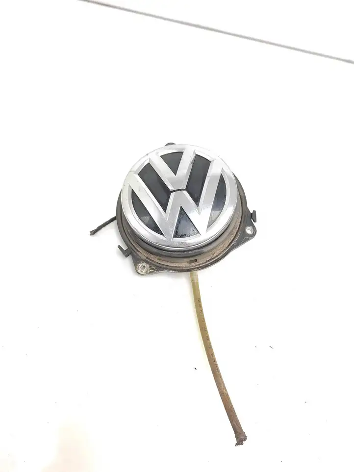 Volkswagen Golf VII (2013 - 2019) 5G9827469D Ручка крышки багажника — фото 1