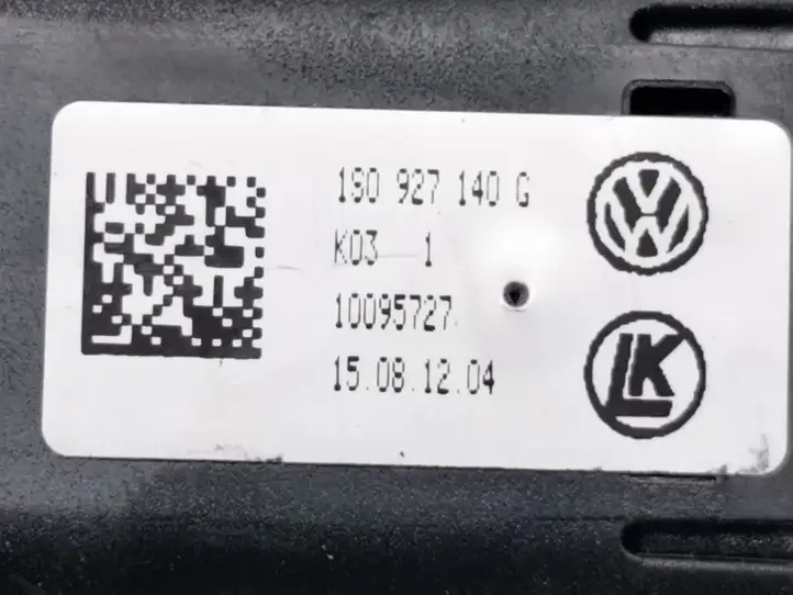 Volkswagen Up (2011 - ) 1S0927140G Включатель аварийных фонарей — фото 4