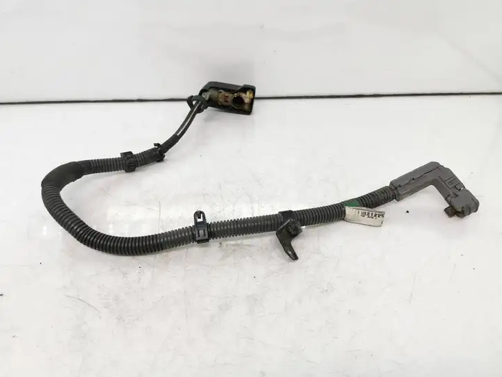 Toyota RAV 4 (XA30) (2006 - 2016) 8212242050c Плюсовой провод аккумулятора — фото 1