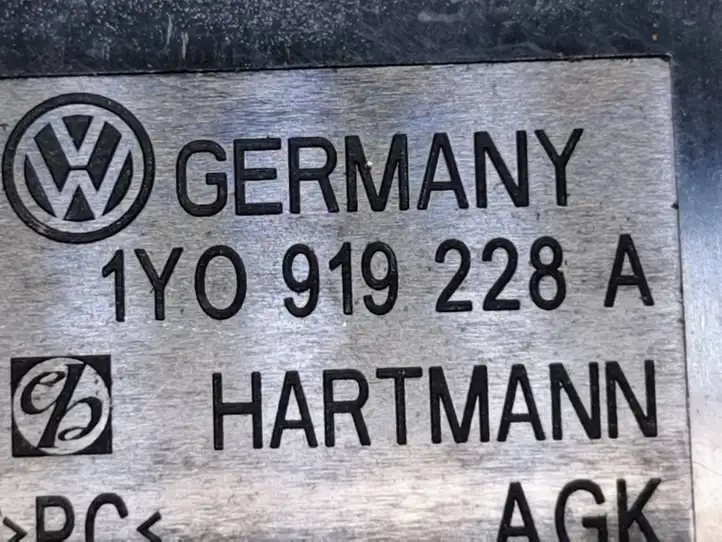 Volkswagen Touran I (2003 - 2010) 1Y0919228A Включатель надувной подушки для пассажира — фото 2