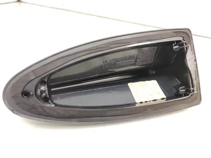 BMW X5 E70 (2006 - 2013) 018639 Крышка GPS-антенны — фото 4