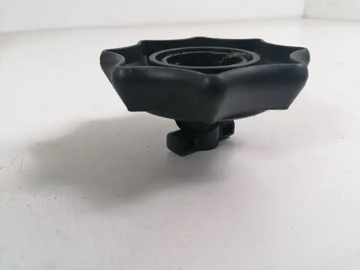 Seat Altea XL (2004 - 2015) Болт крепления запасного колеса — фото 1