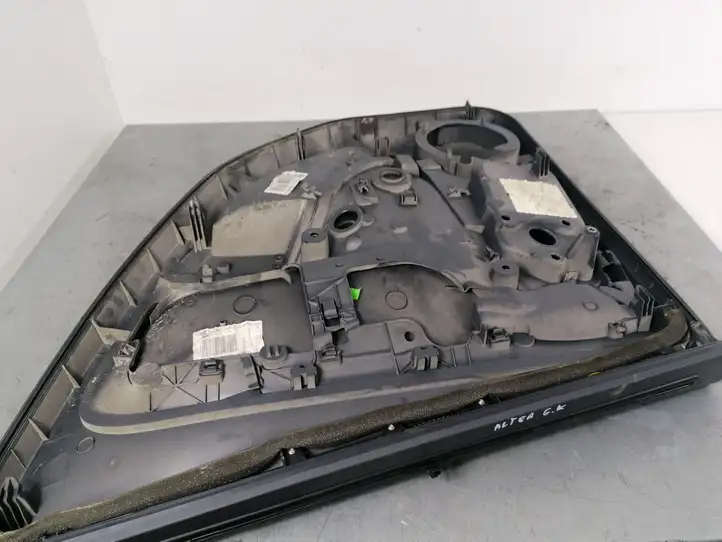 Seat Altea XL (2004 - 2015) 5P8867211 Обшивка задней двери — фото 3