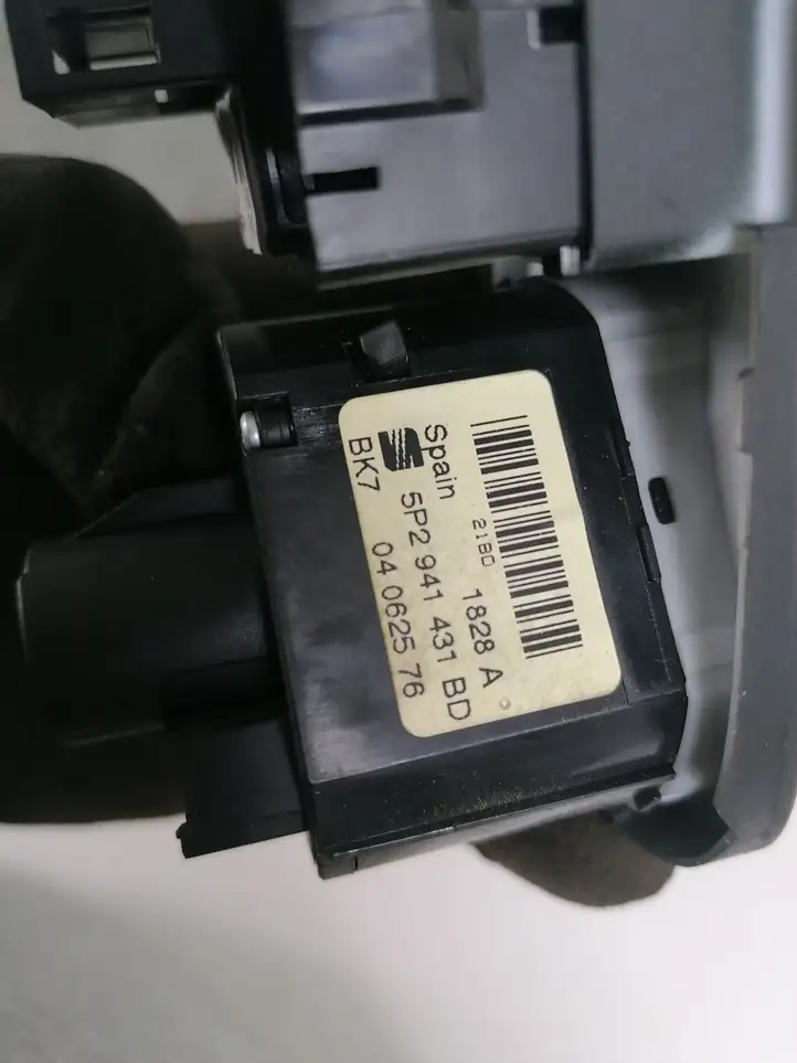 Seat Altea XL (2004 - 2015) 5P2941431BD Включатель фонарей — фото 2