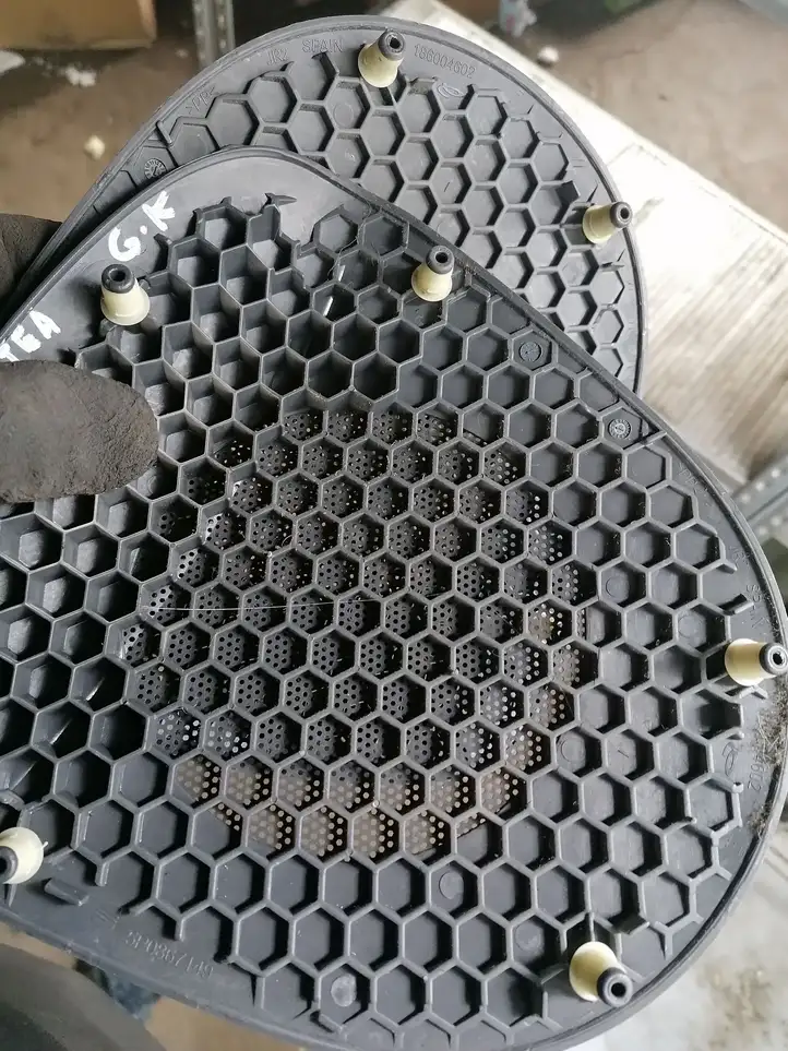 Seat Altea XL (2004 - 2015) 5P0867149 Накладка динамика передней двери — фото 2