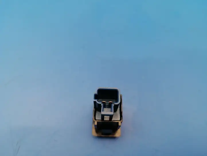 Mazda RX8 (2003 - 2008) 15A257 Кнопка открытия задней двери — фото 7