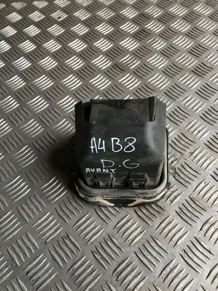 Audi A4 S4 B8 8K (2007 - 2011) 8K0819161A Вентиляционная решетка кузова — фото 4