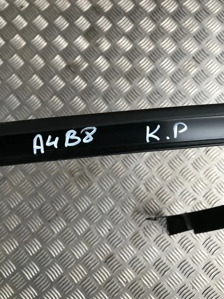 Audi A4 S4 B8 8K (2007 - 2011) 8K0867609 Накладка стекла передней двери — фото 4