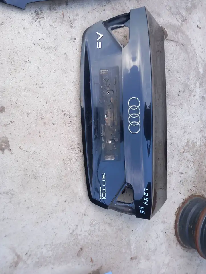 Audi A5 8T 8F (2007 - 2011) Крышка багажника — фото 2