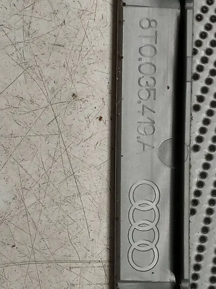 Audi A5 8T 8F (2007 - 2011) 4K0035419A Накладка бокового динамика — фото 3