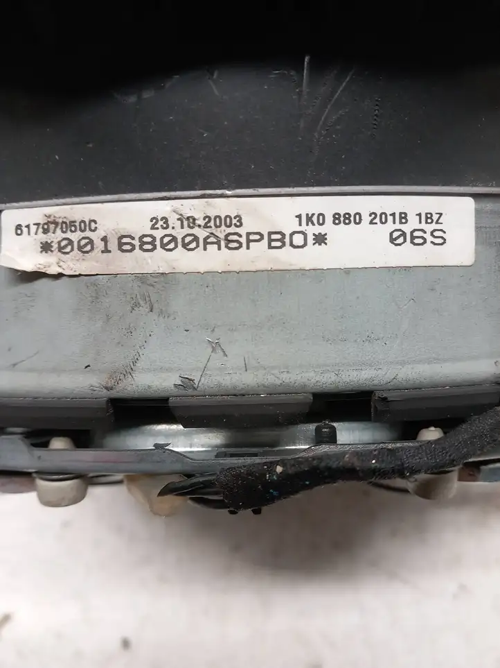 Volkswagen Jetta V (2005 - 2010) 1K0880201B Подушка безопасности руля — фото 2