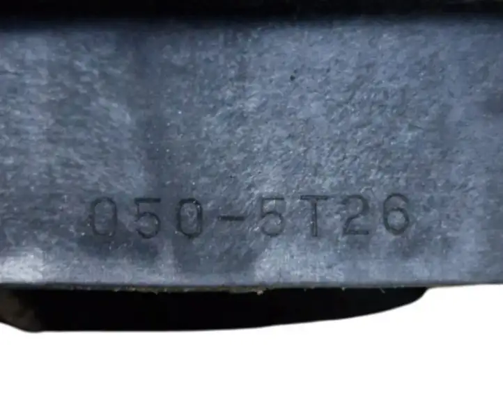 Toyota Yaris (2009 - 2012) 0505T26 Ручка крышки багажника — фото 6