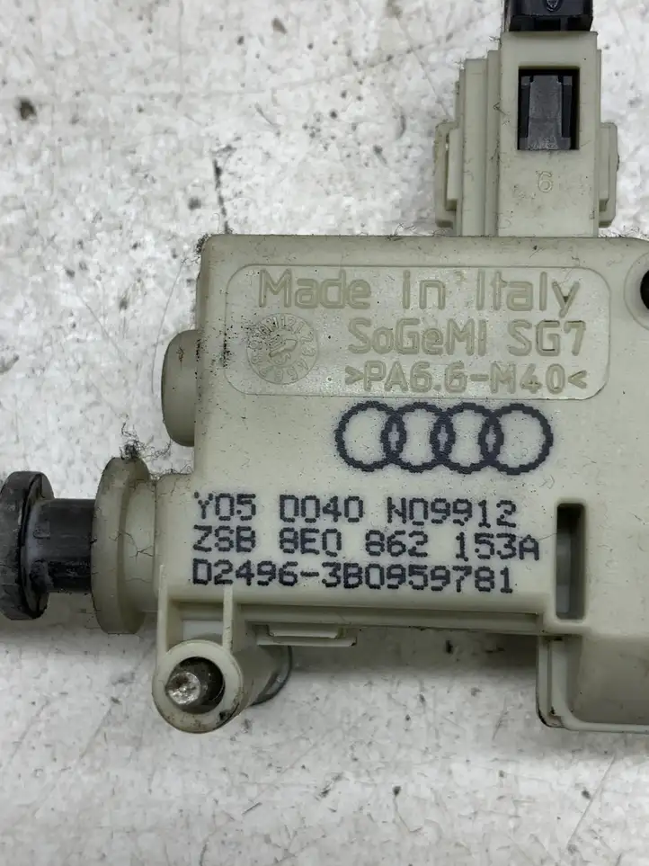 Audi A4 S4 B7 8E 8H (2004 - 2009) 8E0862153A Привод замка крышки топливного бака — фото 3
