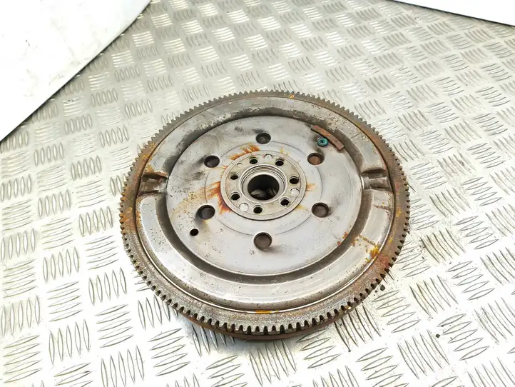 Nissan Juke I F15 (2010 - 2018) 8200926712 Маховик двигателя — фото 1