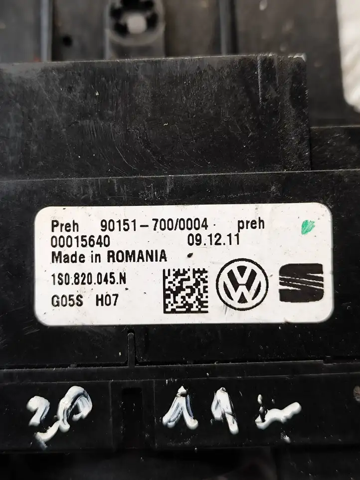 Volkswagen Up (2011 - ) 1S0820045N Блок управления климат-контролем — фото 2