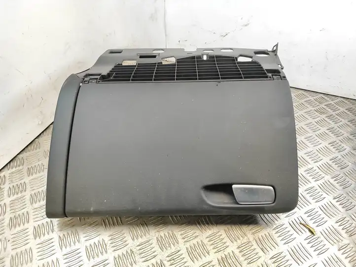 Audi A4 S4 B8 8K (2011 - 2015) 8K1857035B Бардачок в сборе — фото 1