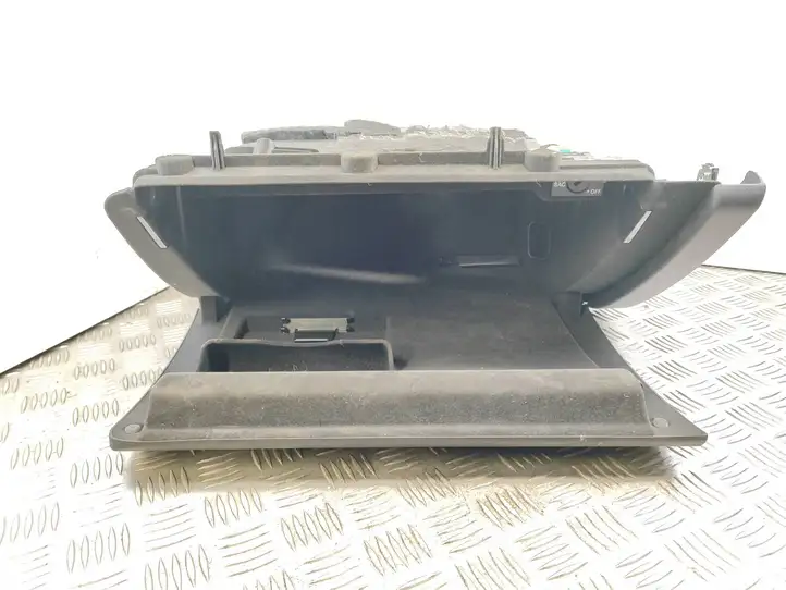 Audi A4 S4 B8 8K (2011 - 2015) 8K1857035B Бардачок в сборе — фото 3