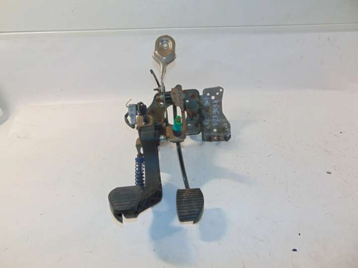 Peugeot 307 (2005 - 2008)  9650774380 Педаль