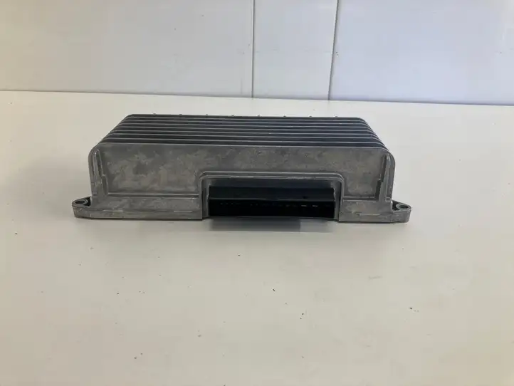 Audi A4 S4 B8 8K (2007 - 2011) 8T0035223AH Усилитель звука — фото 1