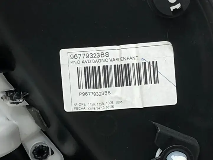Citroen C4 Grand Picasso (2013 - 2016) 96779323BS Обшивка передней двери — фото 4