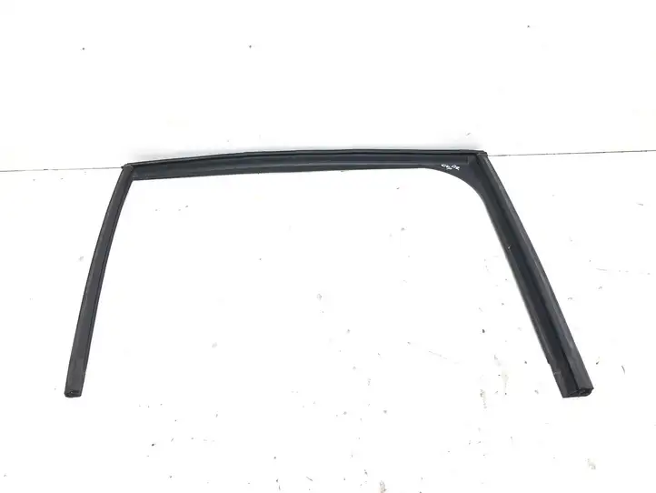 Citroen C4 Grand Picasso (2013 - 2016) 9677545980 Уплотнитель стекла задней двери — фото 1
