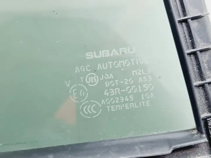 Subaru XV II (2018 - 2021) Форточка двери — фото 3