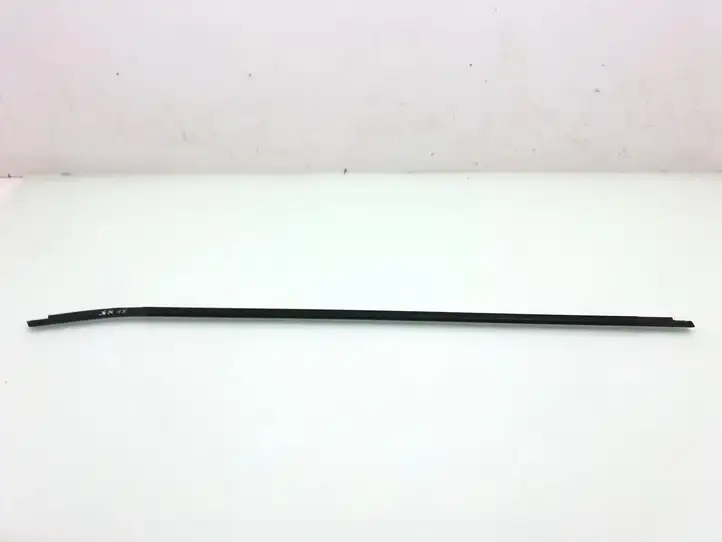 BMW X5 E70 (2006 - 2013) 51337207841 Накладка стекла передней двери — фото 3