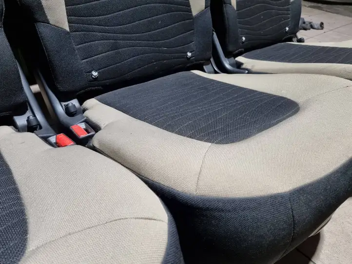 Citroen C4 Grand Picasso (2013 - 2016) Второй ряд сидений — фото 2