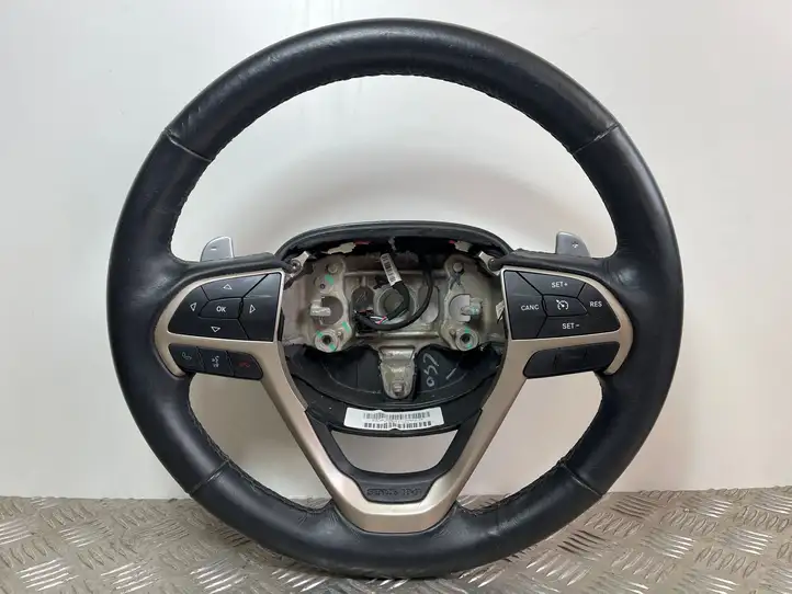 Jeep Grand Cherokee (2010 - 2021) Руль — фото 1