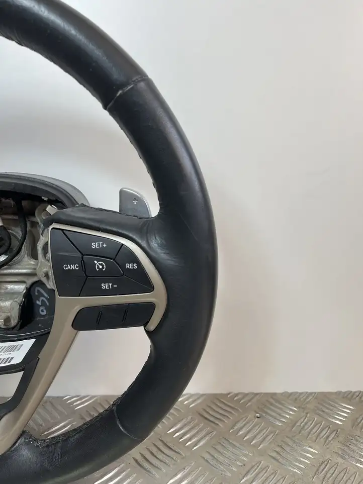 Jeep Grand Cherokee (2010 - 2021) Руль — фото 9