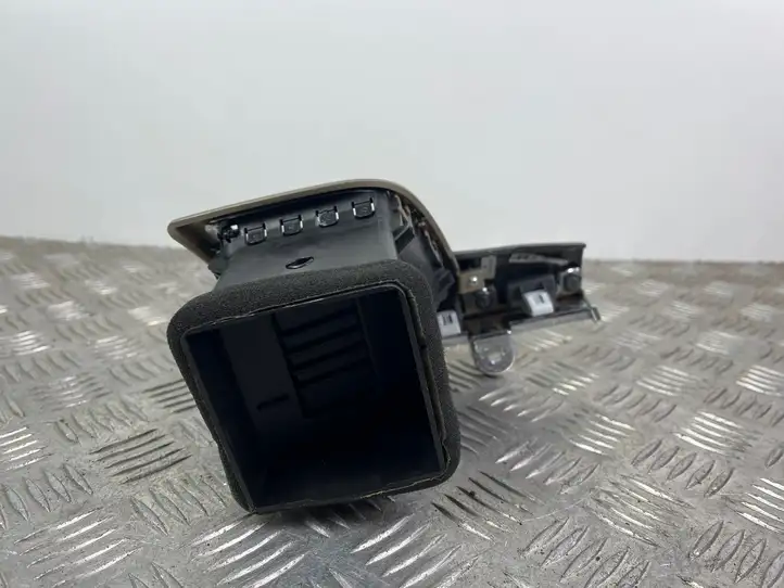 Jeep Grand Cherokee (2010 - 2021) VP00007407 Боковой воздушный дефлектор — фото 2