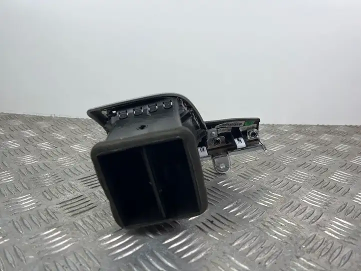 Jeep Grand Cherokee (2010 - 2021) VP00007407 Боковой воздушный дефлектор — фото 2