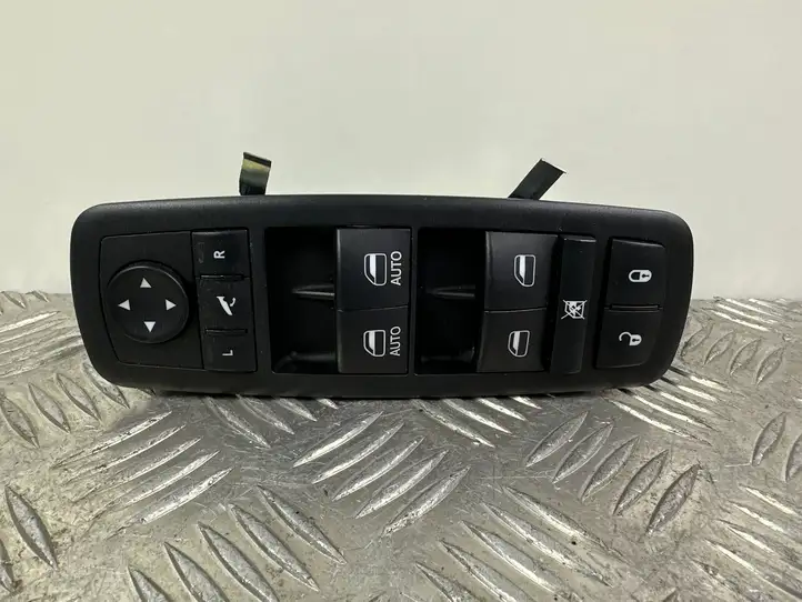 Jeep Grand Cherokee (2010 - 2021) 68184803AA Блок кнопок стеклоподъемников — фото 3