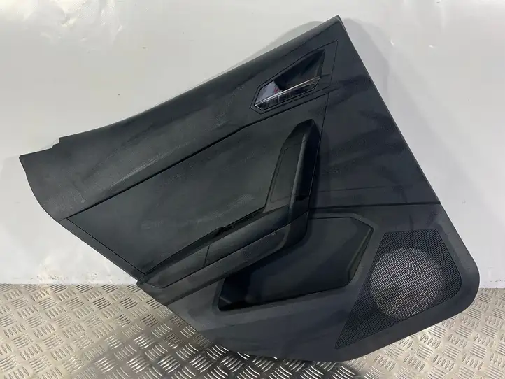Seat Arona (2017 - ) Обшивка задней двери — фото 1