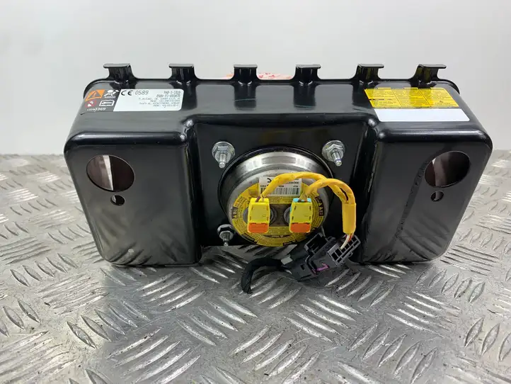 Jeep Cherokee (2013 - 2017) 0589P100470 Подушка безопасности пассажира — фото 2