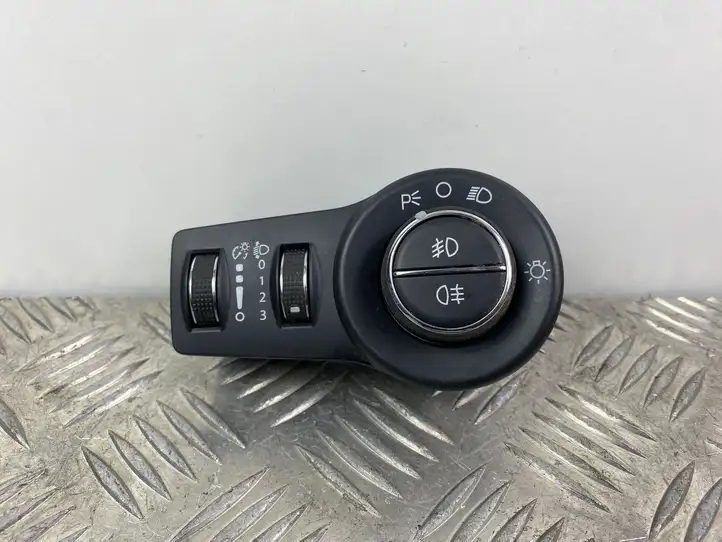 Jeep Cherokee (2013 - 2017) P68165829AB6492 Включатель фонарей — фото 1