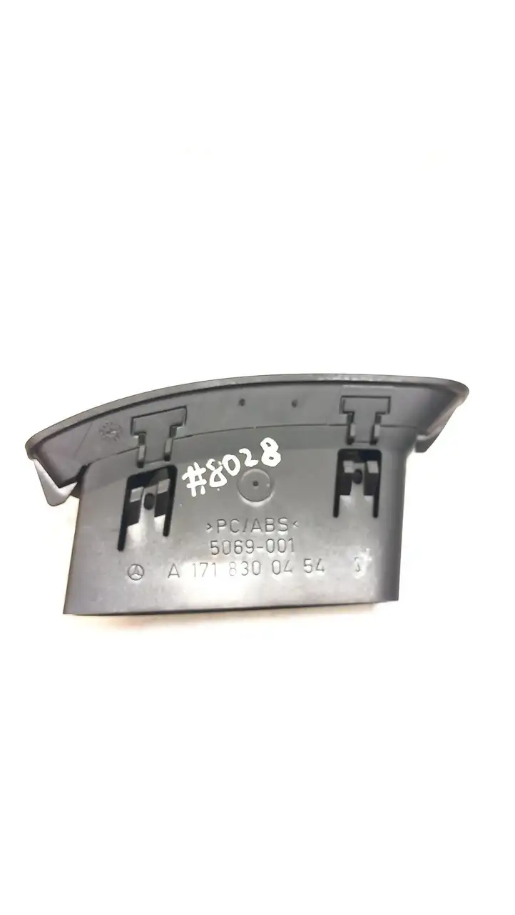 Mercedes-Benz SLK R171 (2005 - 2011) 1718300454 Боковой воздушный дефлектор — фото 2
