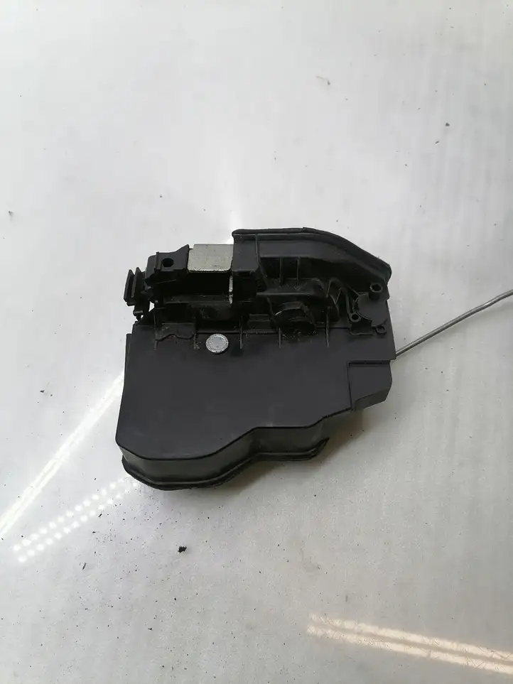 BMW 3 F30 F35 F31 (2012 - 2018) 7202148 Замок задней двери — фото 1