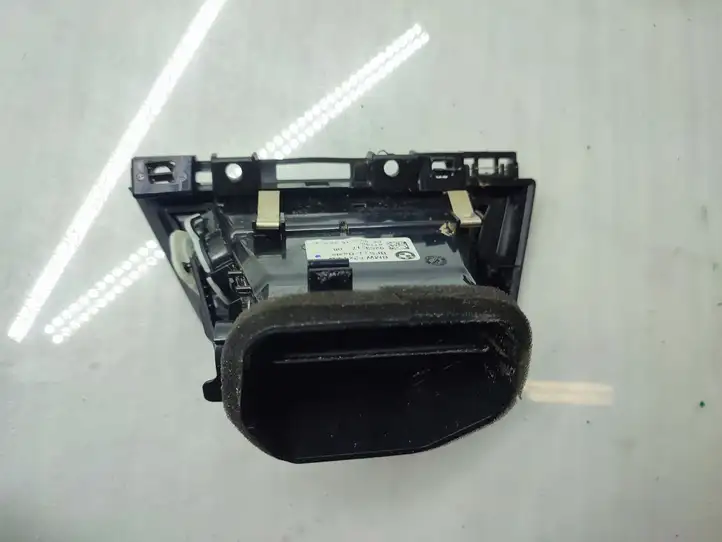 BMW 3 F30 F35 F31 (2012 - 2018) 9253217 Боковой воздушный дефлектор — фото 2