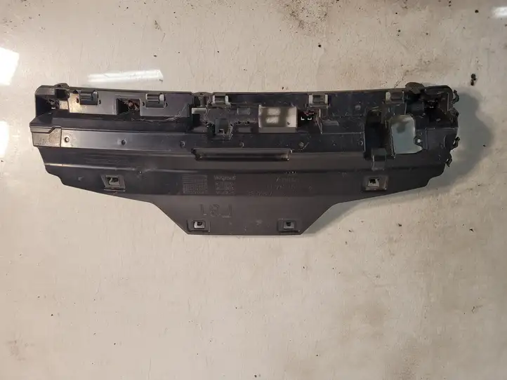 BMW 3 F30 F35 F31 (2012 - 2018) 7256921 Кронштейн заднего бампера — фото 1