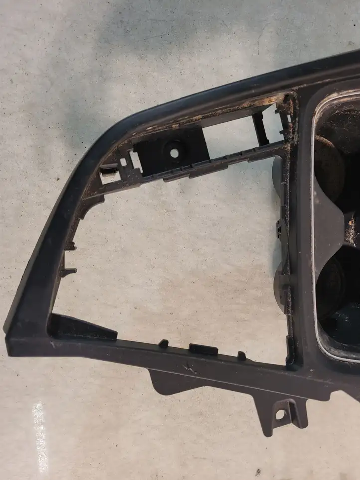 BMW 3 F30 F35 F31 (2012 - 2018) 9218925 Передний подстаканник — фото 7