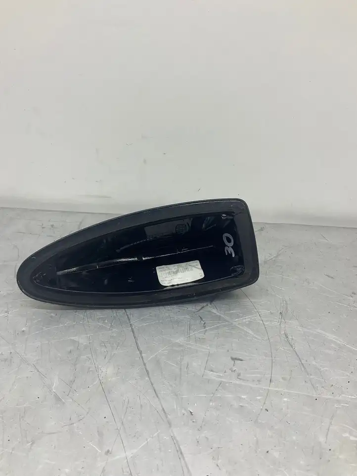 BMW 5 F10 F11 (2009 - 2016) 60489073 Крышка GPS-антенны — фото 3