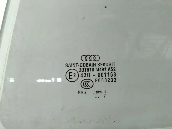 Audi A8 S8 D3 4E (2005 - 2007) Стекло задней двери — фото 1