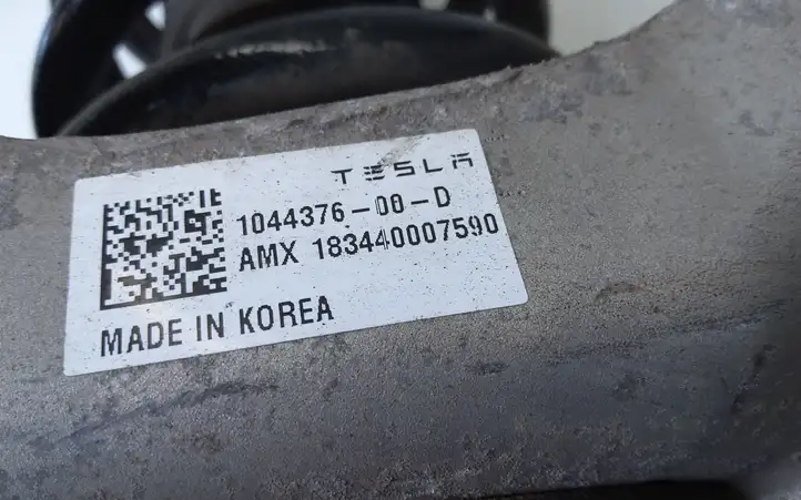 Tesla Model 3 (2017 - 2023) 104437600D Передняя стойка амортизатора — фото 4