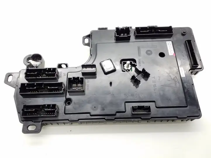 Tesla Model 3 (2017 - 2023) 107867390H Модуль комфорта — фото 1