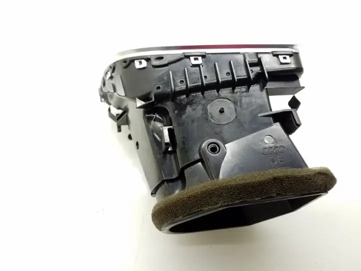 Audi A4 S4 B8 8K (2007 - 2011) 8T1820902B Боковой воздушный дефлектор — фото 2